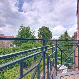 Lycée Français : Superbe duplex penthouse + terrasse + pkg