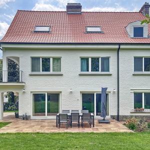 Uccle/Linkebeek : Belle villa rénovée de 4 ch.+ bureau 