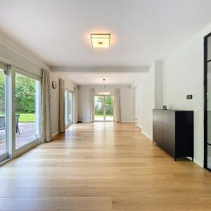 Uccle/Linkebeek : Belle villa rénovée de 4 ch.+ bureau 