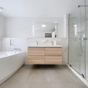 Uccle/Linkebeek : Belle villa rénovée de 4 ch.+ bureau 