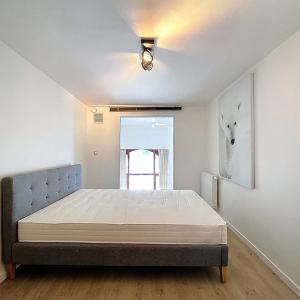 Quartier Européen : Superbe duplex meublé 2 chambres
