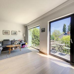 Saint-Job : Magnifique maison 5 chambres + jardin
