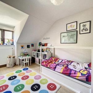 Saint-Job : Magnifique maison 5 chambres + jardin