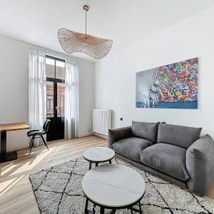 Square Ambiorix : Bel appartement meublé + grande terrasse