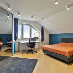 Villa d'exception avec piscine, terrain de tennis + 2 lots 