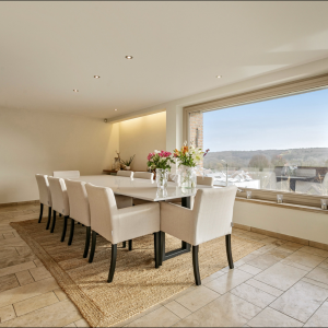 Villa d'exception avec piscine, terrain de tennis + 2 lots 