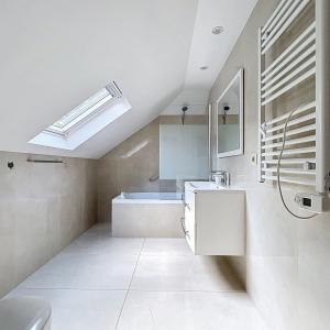 De Fré : Charmante maison 3 façades avec jardin