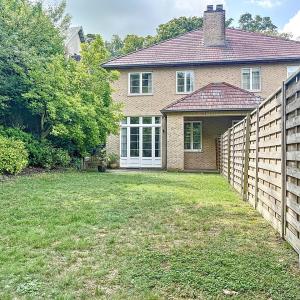 De Fré : Charmante maison 3 façades avec jardin