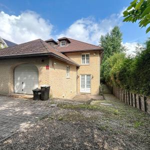 De Fré : Charmante maison 3 façades avec jardin