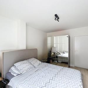 Quartier Européen: Superbe appartement meublé 2 ch +terrasse