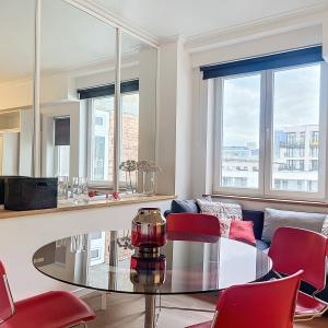 Centre Ville/ La Monnaie : Studio meublé et rénové