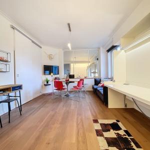 Centre Ville/ La Monnaie : Studio meublé et rénové