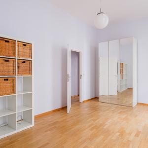 Centre ville/Dansaert  - Appart 1ou 2 chambres + balcon.