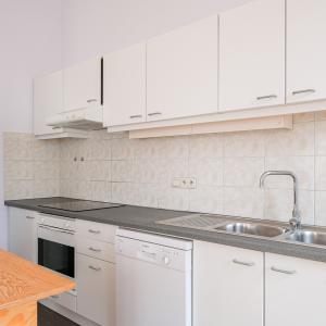 Centre ville/Dansaert  - Appart 1ou 2 chambres + balcon.