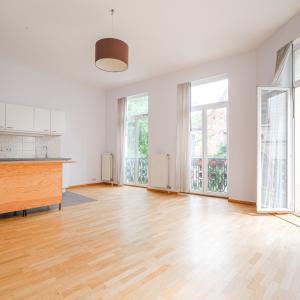 Centre ville/Dansaert  - Appart 1ou 2 chambres + balcon.
