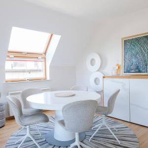Chatelain : penthouse 2 chambres + terrasse
