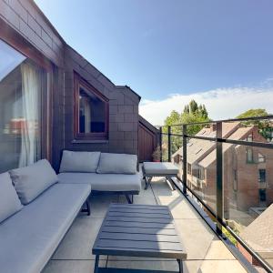 Chatelain : penthouse 2 chambres + terrasse