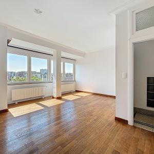 Molière : Charmant appartement de caractère rénové + balcons