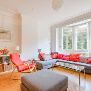 Parc Duden: Bel immeuble de rapport 3 unités + 2 garages