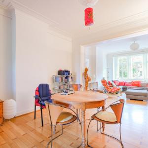 Parc Duden: Bel immeuble de rapport 3 unités + 2 garages