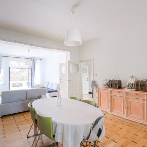 Parc Duden: Bel immeuble de rapport 3 unités + 2 garages