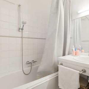 Parc Duden: Bel immeuble de rapport 3 unités + 2 garages