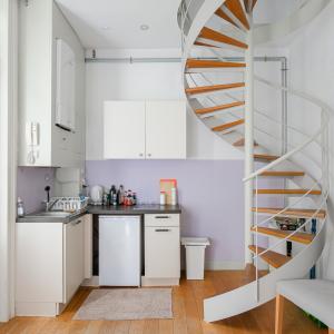 Quartier EU: maison rénovée + duplex + jardin et garage