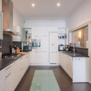 Quartier EU: maison rénovée + duplex + jardin et garage