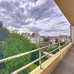 Brugmann/Arezzo : Bel appartement dernier étage rénové 