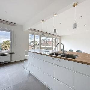 Brugmann/Arezzo : Bel appartement dernier étage rénové 