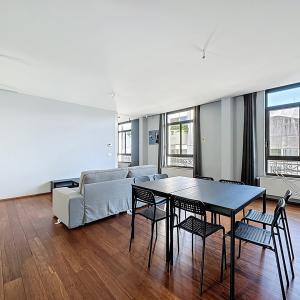 Toison d'Or : Superbe appartement meublé de 2 chambres