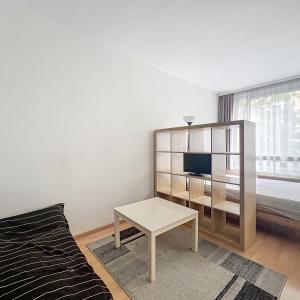 Chatelain/ Place Stéphanie: Joli studio meublé