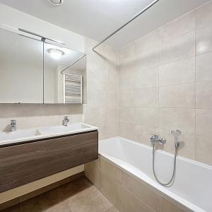 Stalle/Calevoet : Magnifique appartement 4 chambres