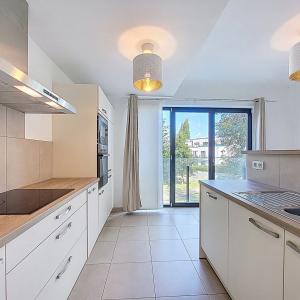 Stalle/Calevoet : Magnifique appartement 4 chambres 