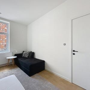 Pl. Brugmann/Churchill : Superbe appartement neuf et meublé