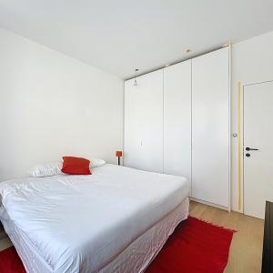 Pl. Brugmann/Churchill : Superbe appartement neuf et meublé