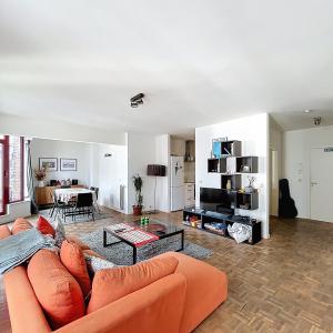 Quartier Européen : Duplex meublé 3 chambres avec terrasse