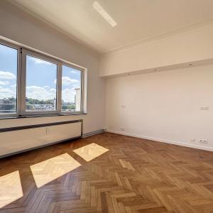 Général Jacques: Superbe penthouse 3ch + terrasses + parking