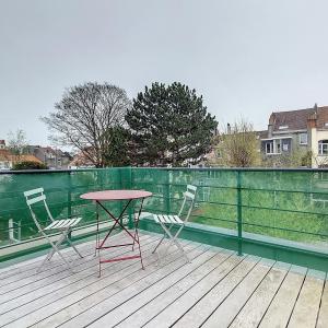 Général Jacques : Appartement 2 chambres meublé + terrasse 