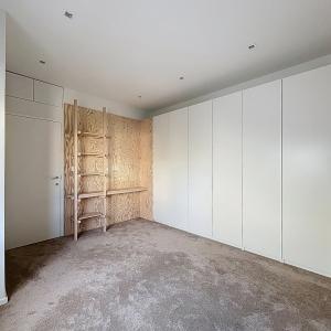 Cavell/Churchill : Bel appartement 2 chambres + balcon