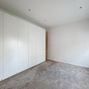 Cavell/Churchill : Bel appartement 2 chambres + balcon