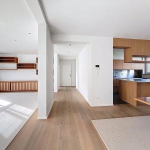 Cavell/Churchill : Bel appartement 2 chambres + balcon