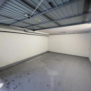 PARC WANSART, spacieux garage box fermé 1 voiture