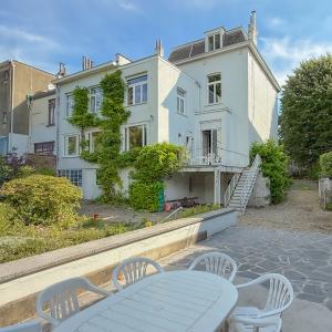 Kersbeek : Maison 5 chambres + jardin + piscine à rénover