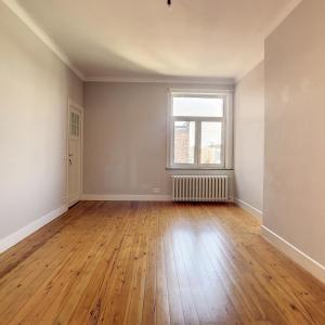 Ixelles : Lumineux appartement de 2 chambres + balcon