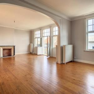 Ixelles : Lumineux appartement de 2 chambres + balcon
