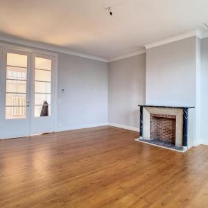 Ixelles : Lumineux appartement de 2 chambres + balcon