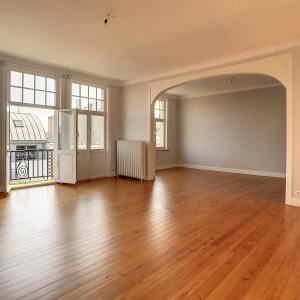 Ixelles : Lumineux appartement de 2 chambres + balcon