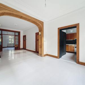 Pl. Brugmann : Magnifique appartement de 2 chambres rénové 