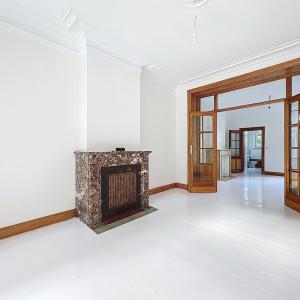 Pl. Brugmann : Magnifique appartement de 2 chambres rénové 